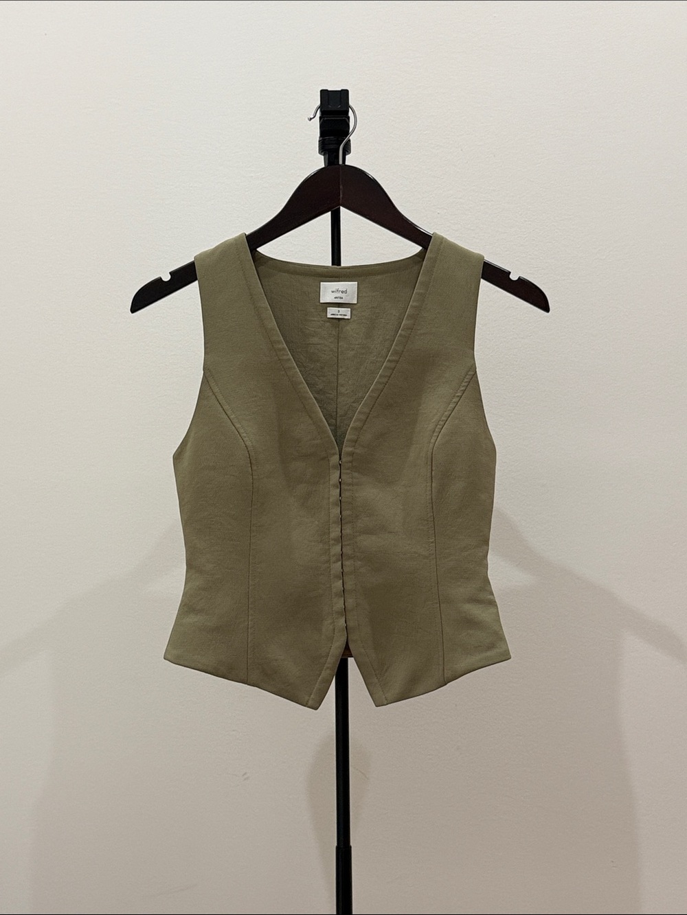 Aritzia Wilfred  SOLD OUT “Attire Vest - Crepette in Olive Green